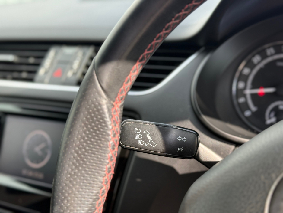 2014 Skoda Octavia - image 17