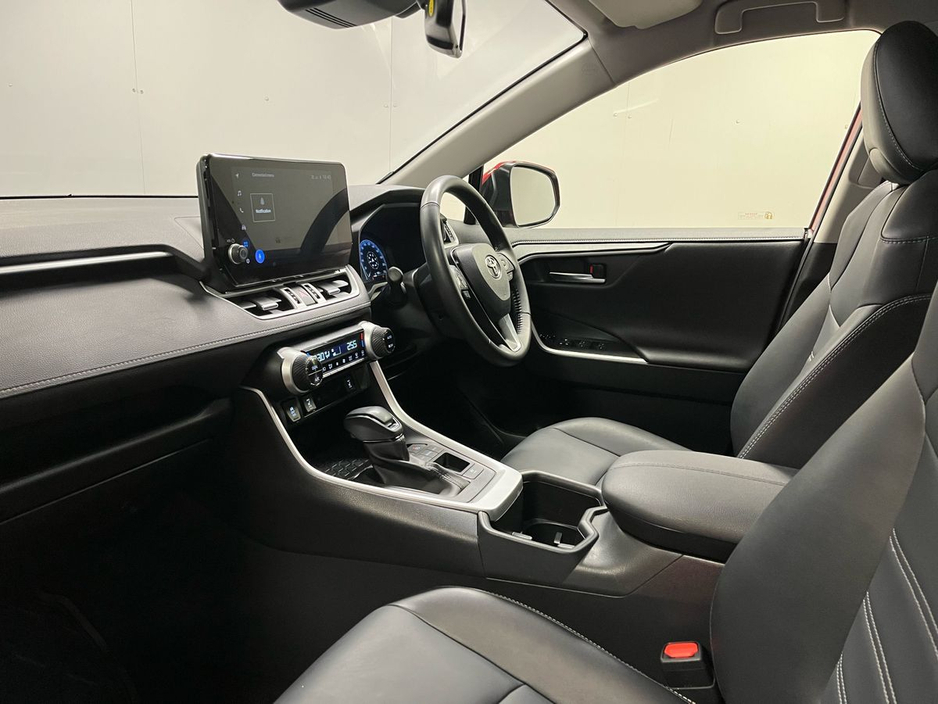 2023 Toyota Rav4 - image 6