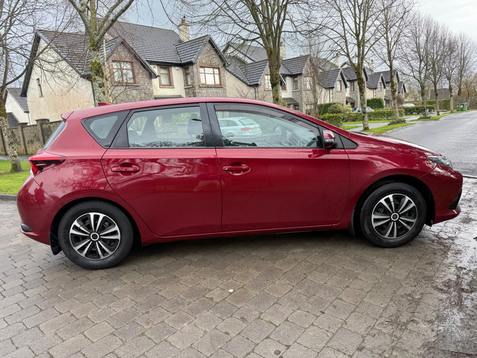 2017 Toyota Auris 1.33 VVT-I ACTIVE TSS 5DR S/S 100BHP €13,950