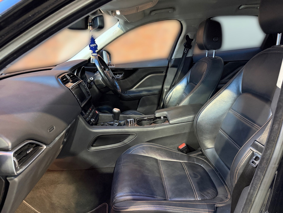 2016 Jaguar F-Pace - image 14