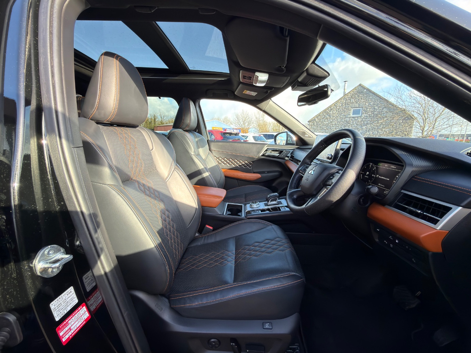 2023 Mitsubishi Outlander - image 26