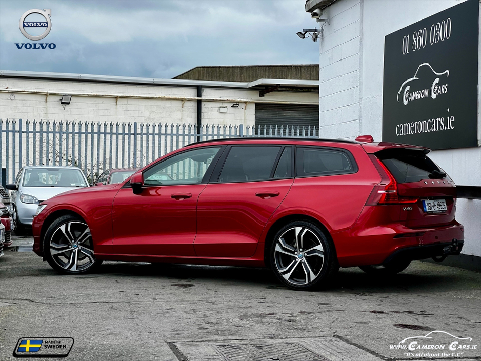 2019 Volvo V60 - image 11