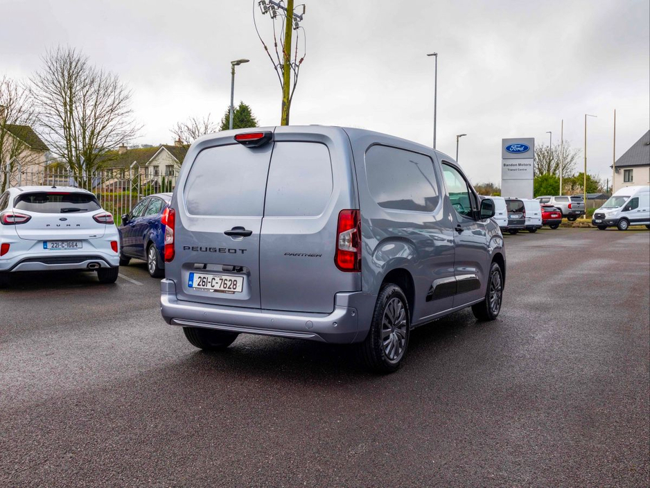 2026 Peugeot Partner - image 11