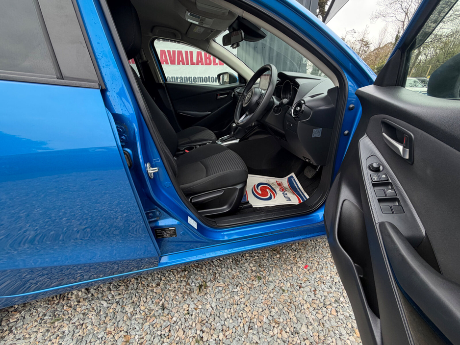 2017 Mazda Demio - image 16