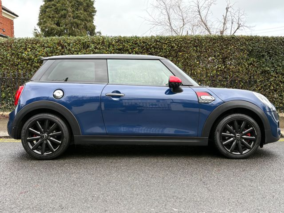 2015 MINI Hatch 2.0 S - MASSIVE SERVICE HISTORY €14,950