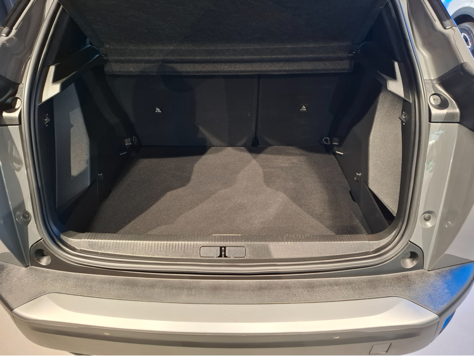 2024 Peugeot 2008 ALLURE 1.2 PURETECH MY23 €28,500