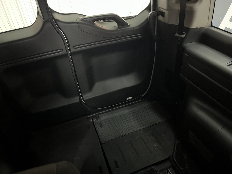 2021 Honda Stepwagon - image 8