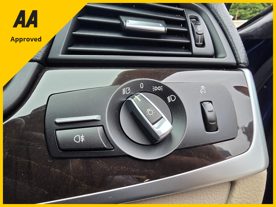 2016 BMW 5 Series - image 18