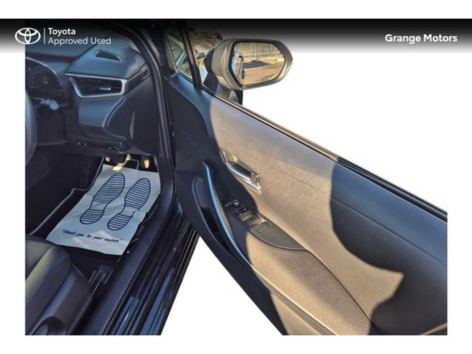 2019 Toyota Corolla - image 13