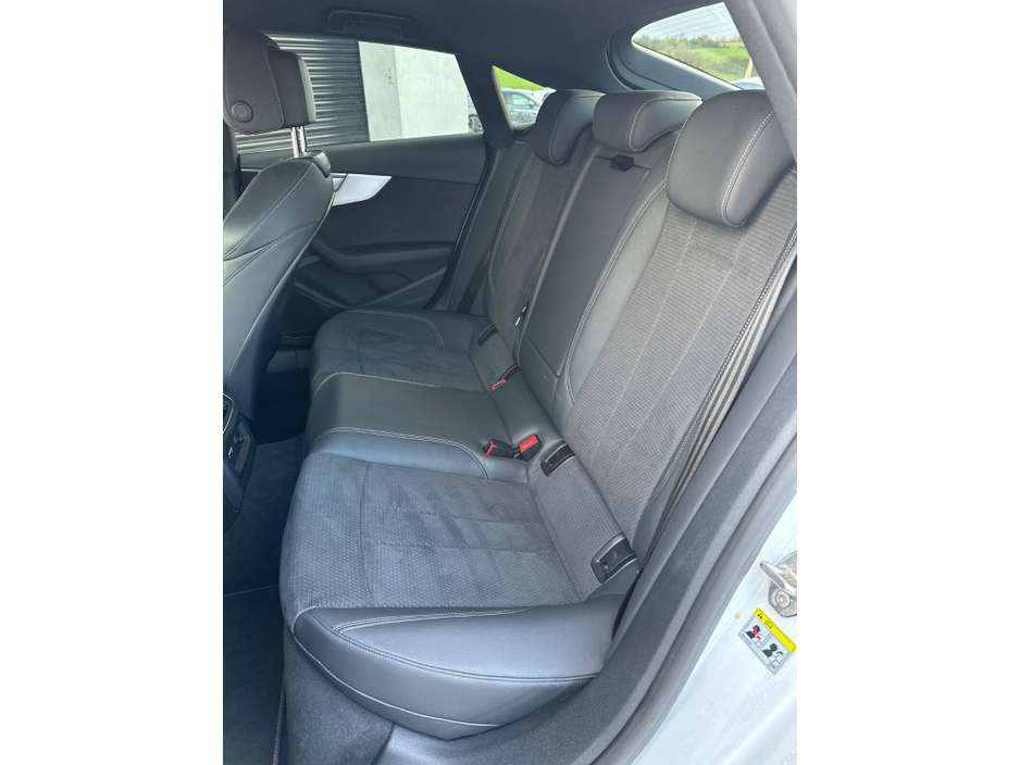 2022 Audi A5 - image 24