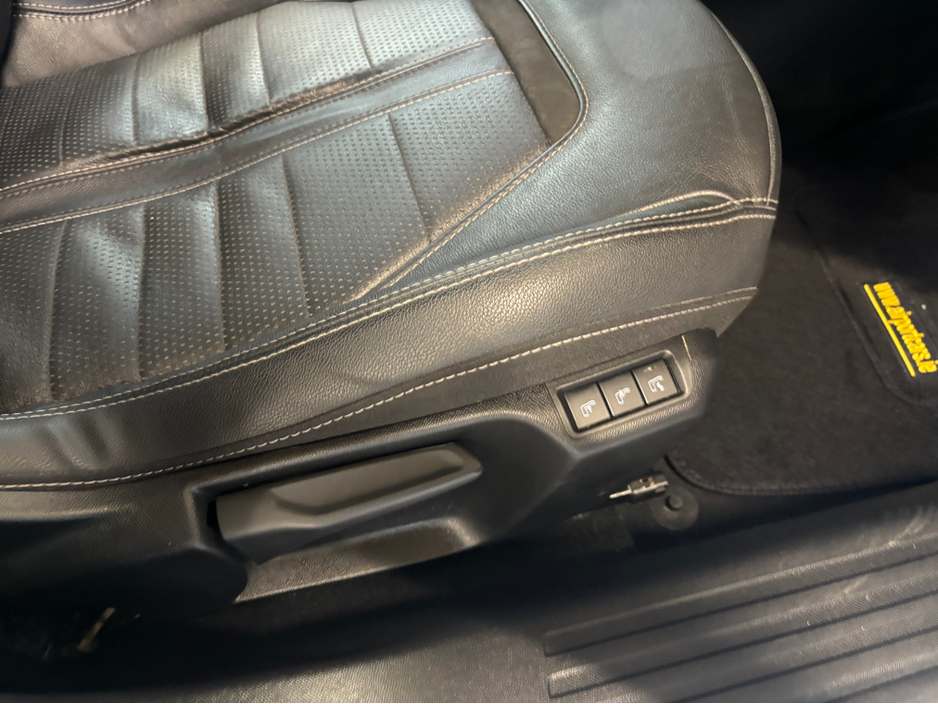 2023 Opel Mokka - image 12