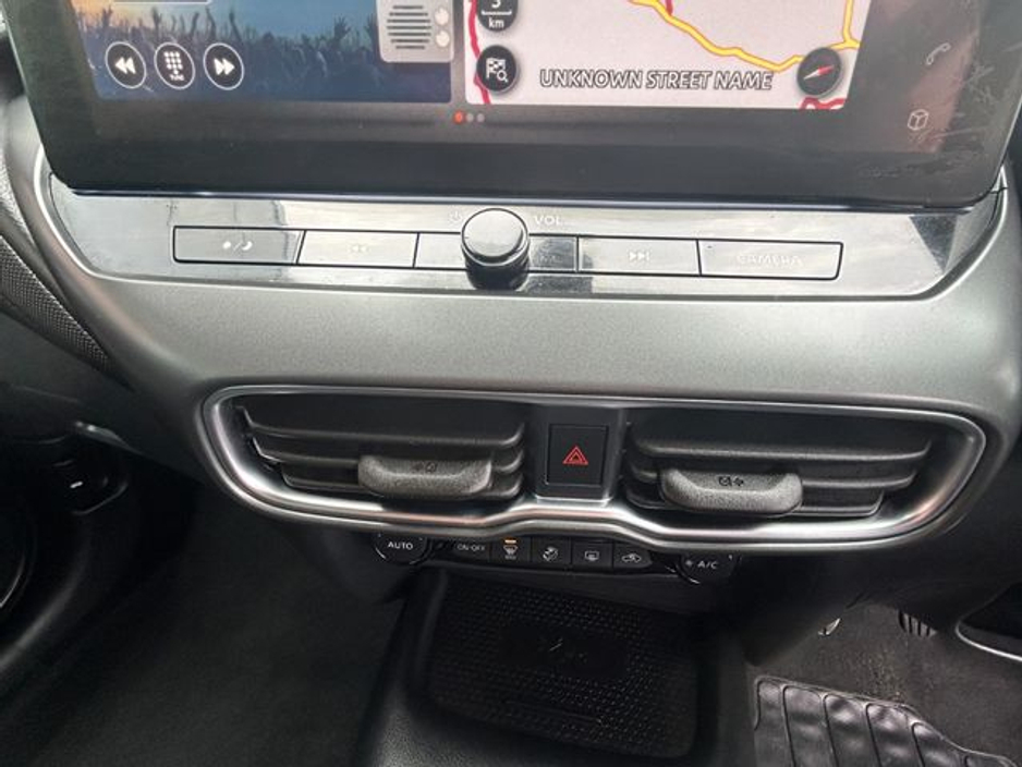 2025 Nissan Juke - image 25