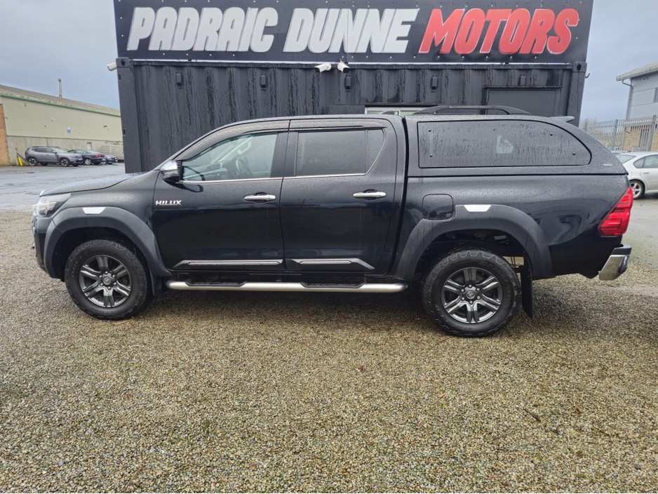 2022 Toyota Hilux 2.8 SR5 D/CAB AUTO 4DR €31,450