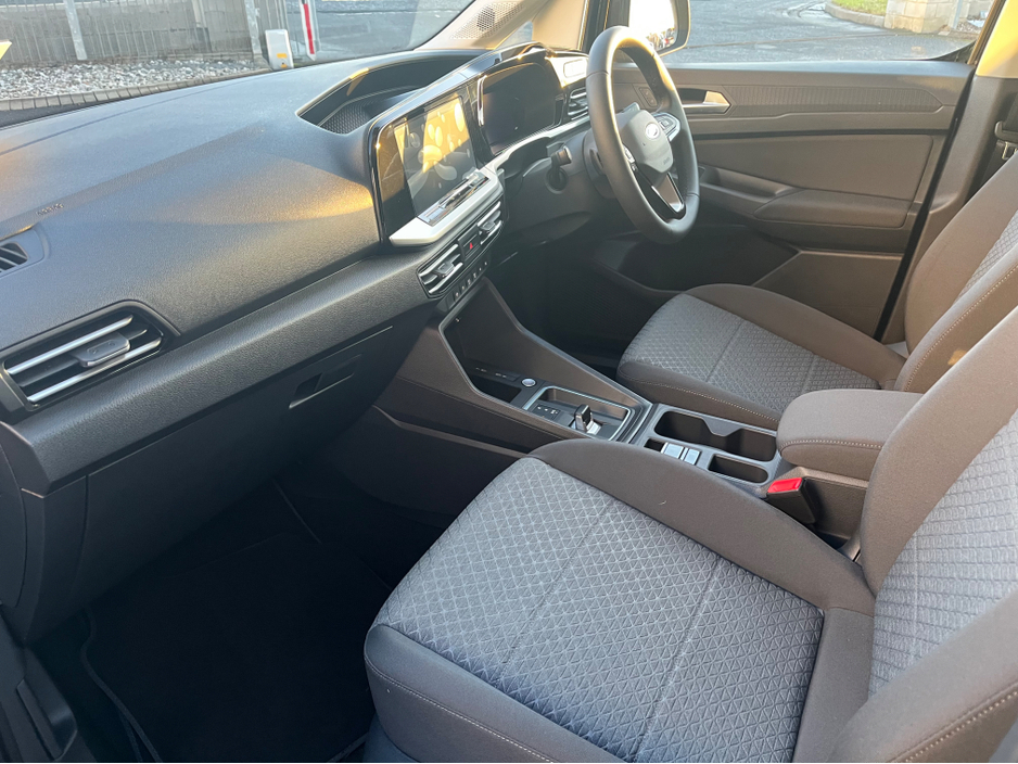 2026 Ford Tourneo Connect Titanium Auto, Wheelchair Accessible €43,404