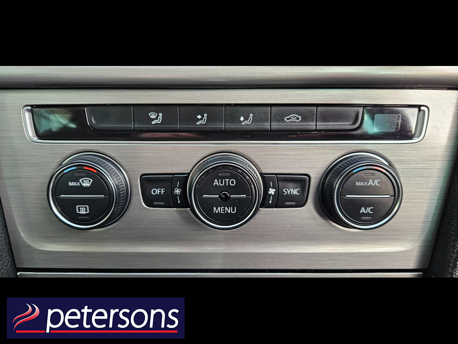 2017 Volkswagen Golf VOLKSWAGEN GOLF 1.2 PETROL AUTOMATIC - LOW MILEAGE €17,950