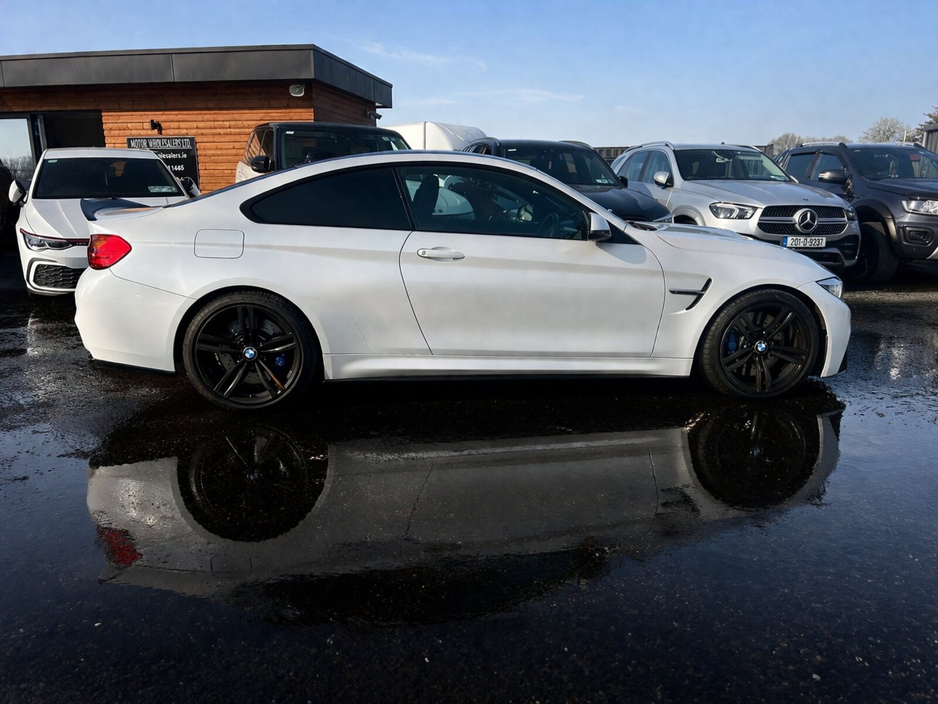 2016 BMW M4 - image 5