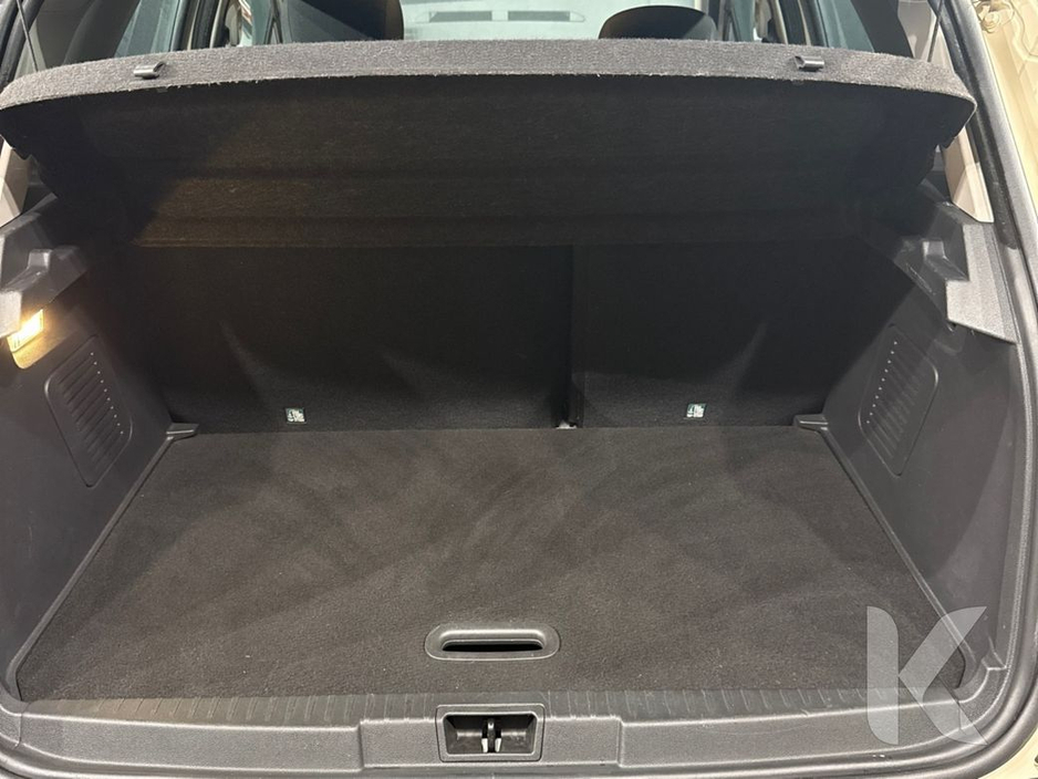 2017 Renault Captur 1.2 PETROL AUTO - CRUISE CONTROL - HEATING / AC CONTROLS - ALL ELECTRIC WINDOWS €14,450