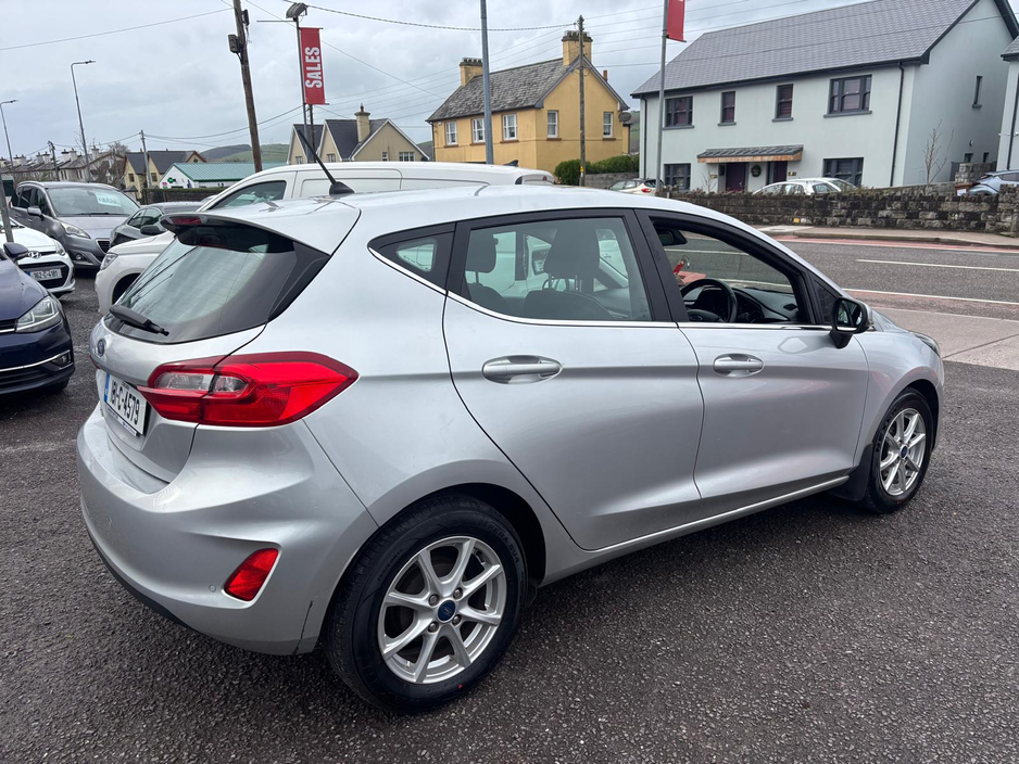 2018 Ford Fiesta - image 6