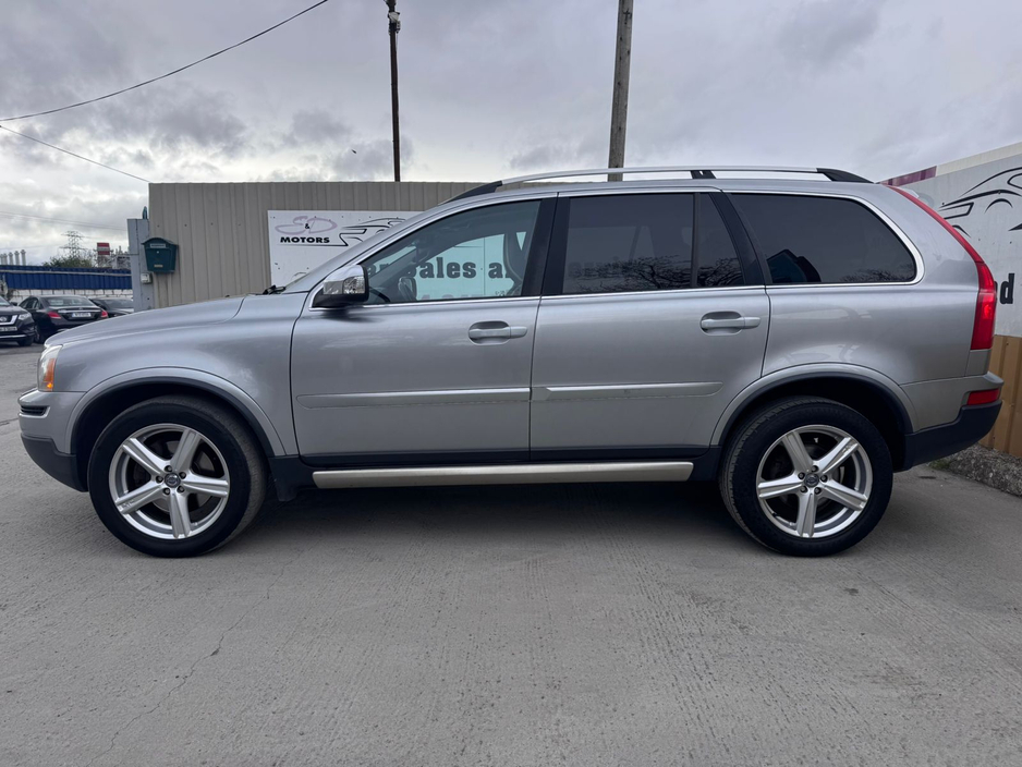 2011 Volvo XC90 - image 3
