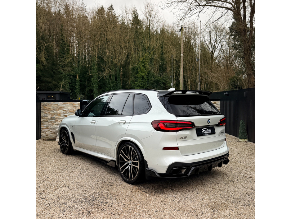 2021 BMW X5 - image 4