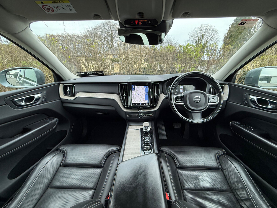 2020 Volvo XC60 - image 16