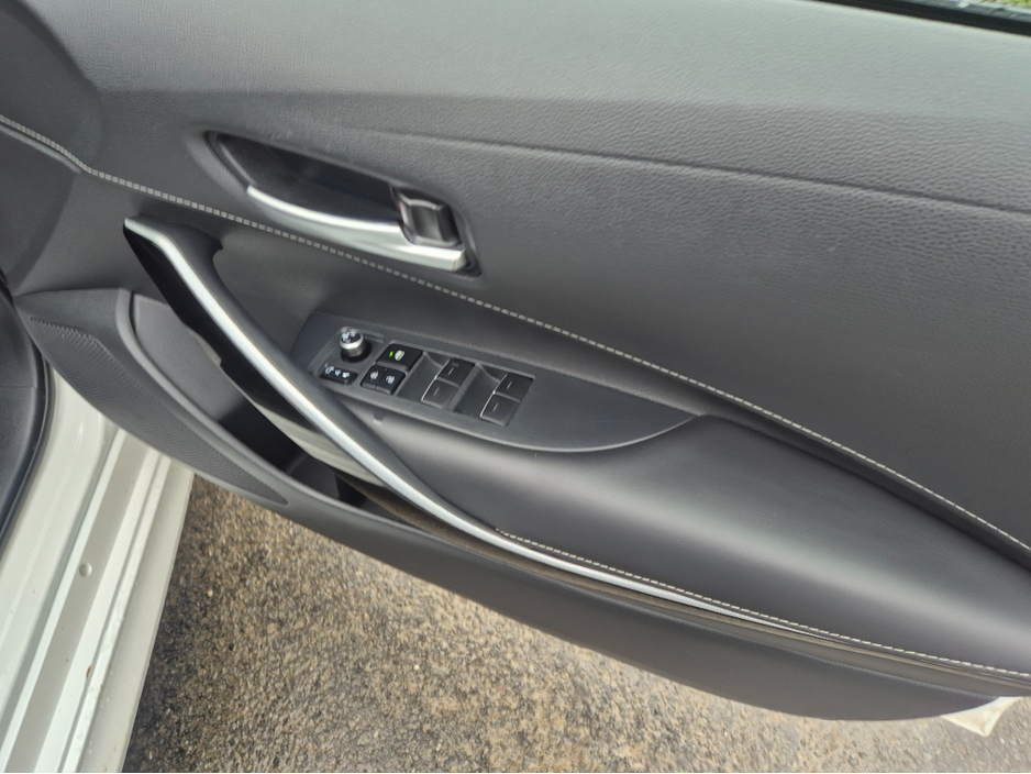 2023 Toyota Corolla LUNA SPORT HB 4DR AUTO €25,950