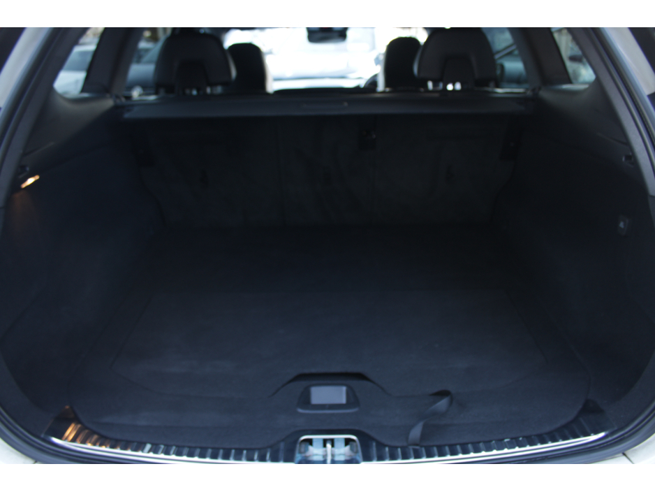 2016 Volvo XC60 - image 18