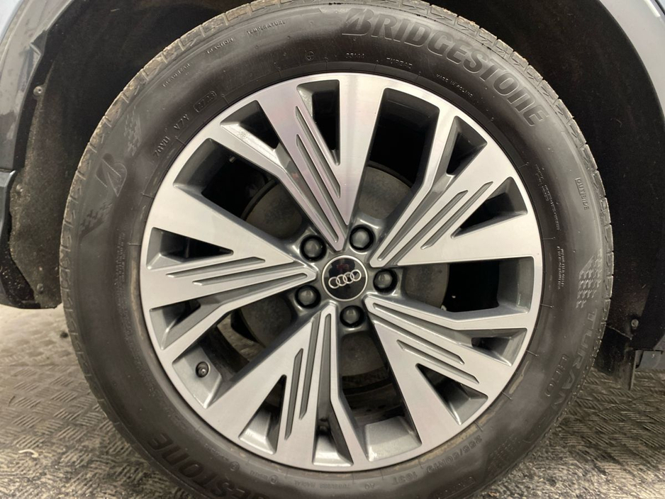 2024 Audi e-tron - image 7