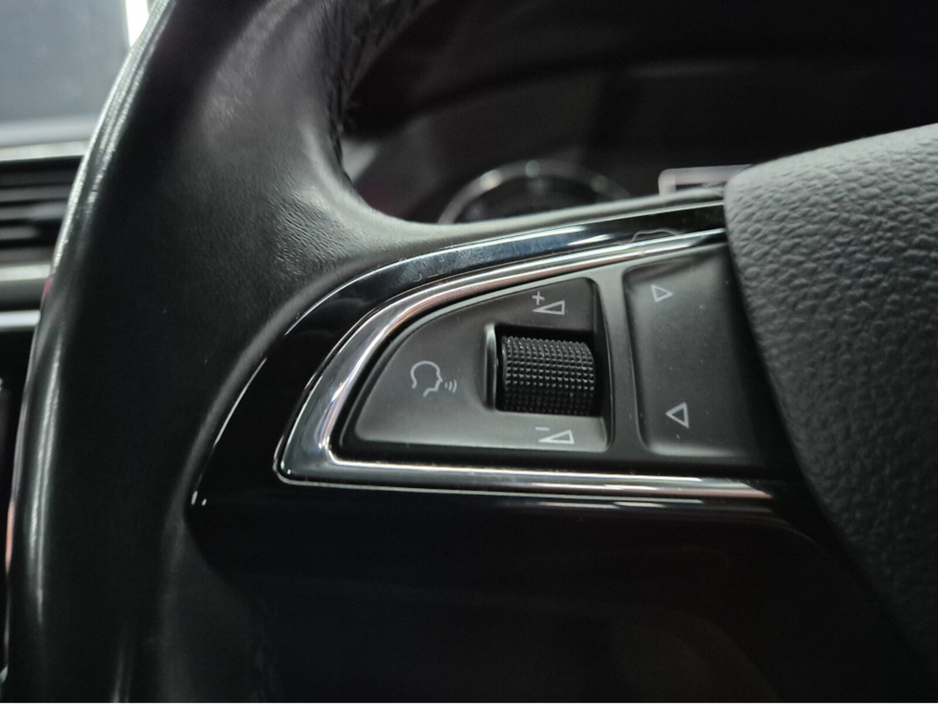 2020 Skoda Superb - image 12