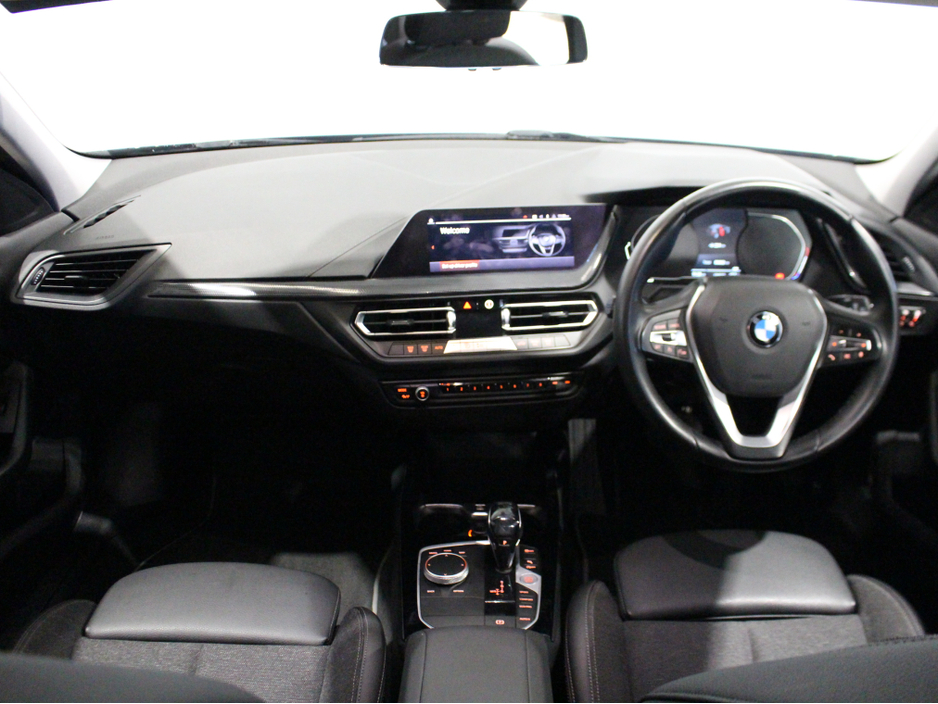 2021 BMW 1 Series - image 35