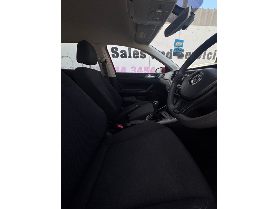 2018 Volkswagen Polo - image 22