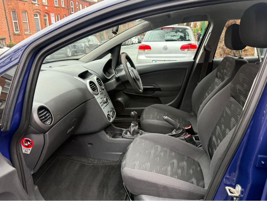 2014 Opel Corsa - image 10