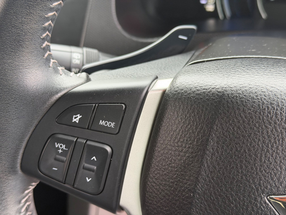 2015 Suzuki Swift - image 16