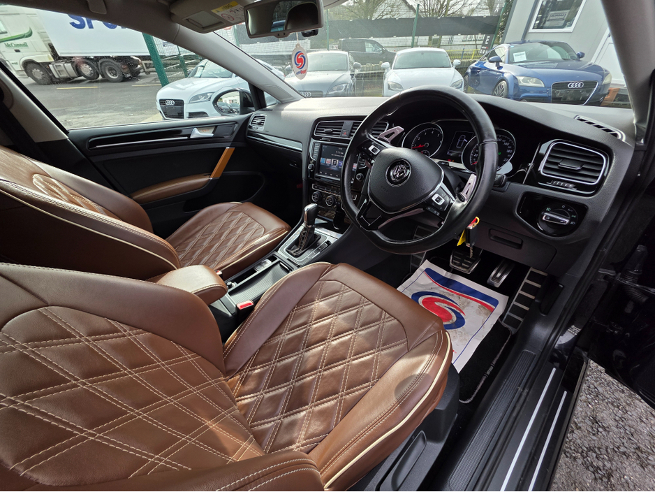 2014 Volkswagen Golf - image 11