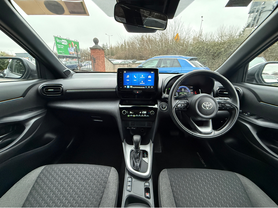 2025 Toyota Yaris Cross 1.5 LUNA AUTO €26,950