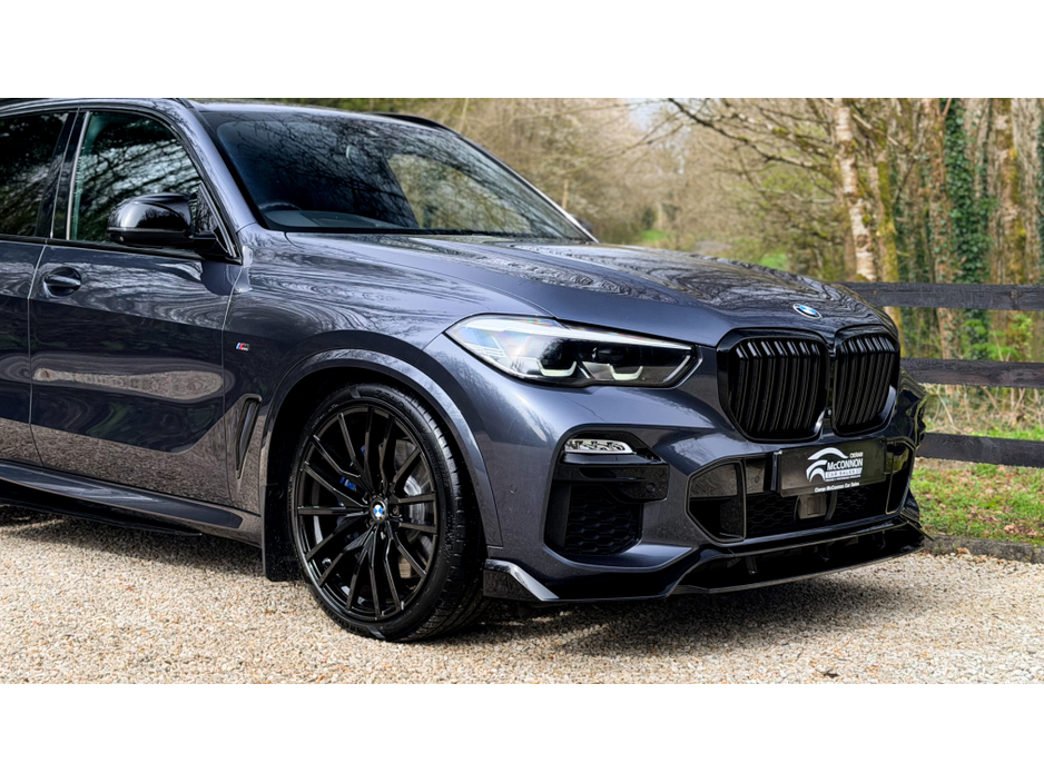 2020 BMW X5 - image 5