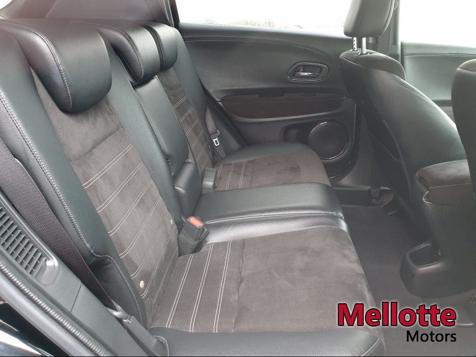 2017 Honda Vezel - image 11