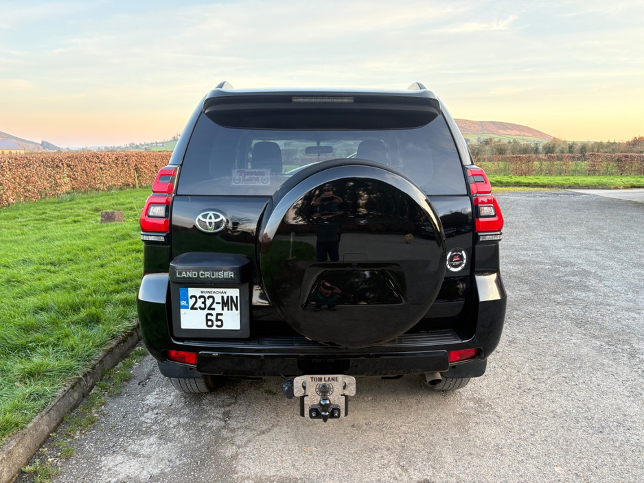 2023 Toyota Landcruiser - image 7