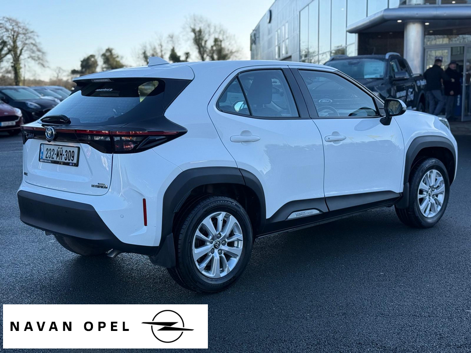 2023 Toyota Yaris Cross Cross Luna 1.5 Hybrid €26,950