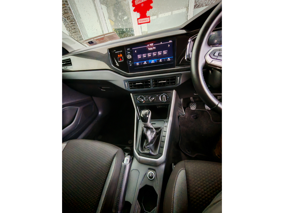 2025 Volkswagen Polo - image 3