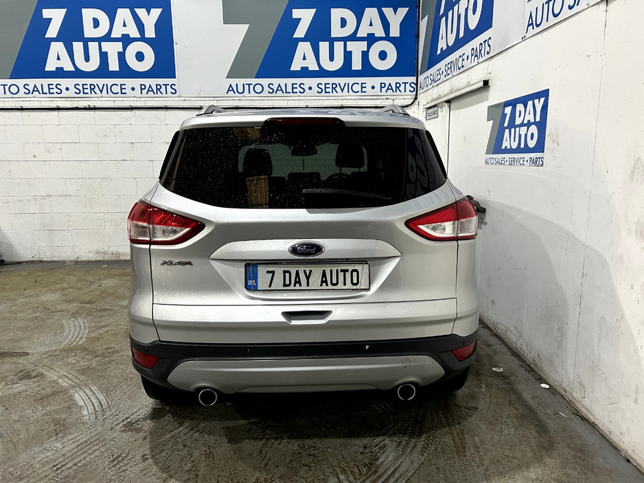 2017 Ford Kuga - image 6