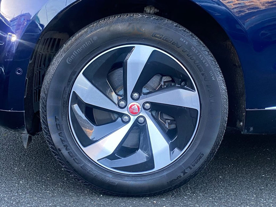 2021 Jaguar F-Pace 2.0d SE Auto AWD €42,900