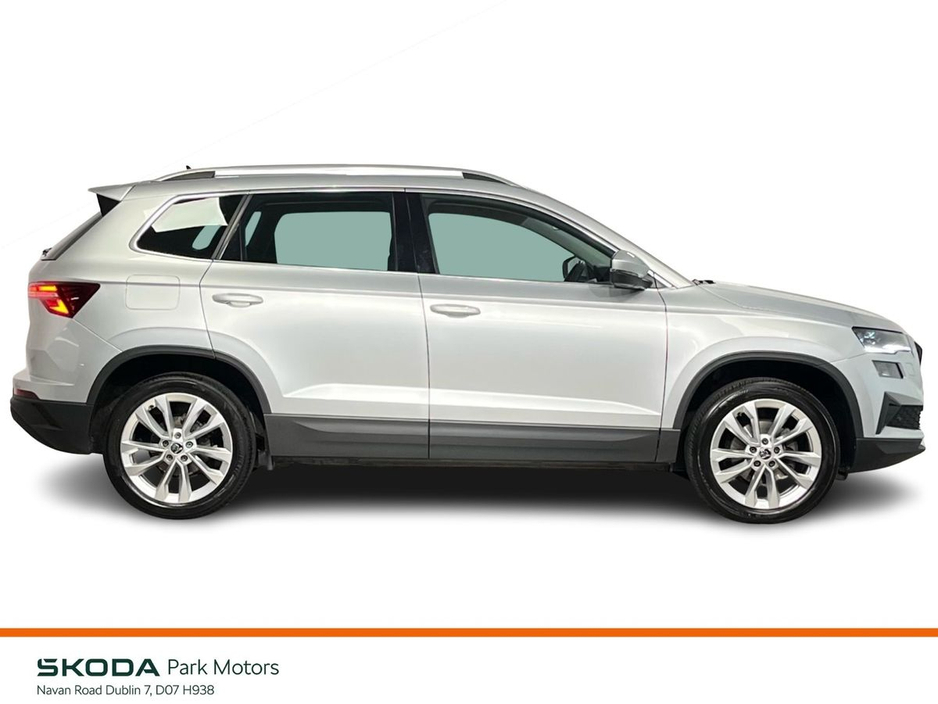2022 Skoda Karoq - image 6