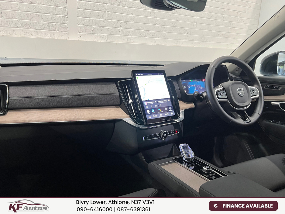 2025 Volvo XC90 - image 10