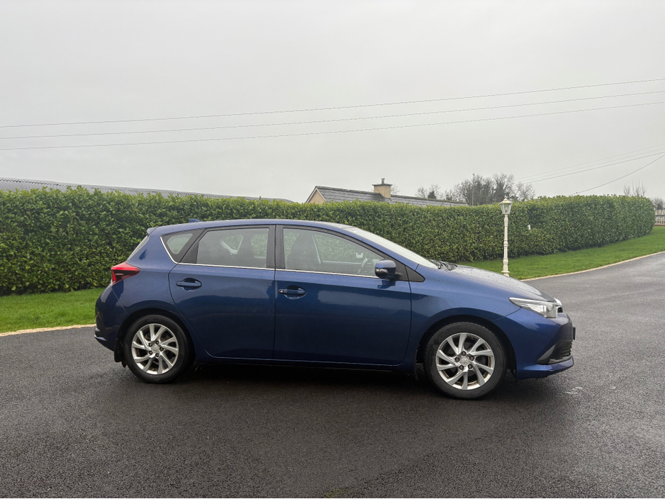 2016 Toyota Auris 1.6 D-4D BUSINESS EDITION TSS 110BHP 5DR D €8,250