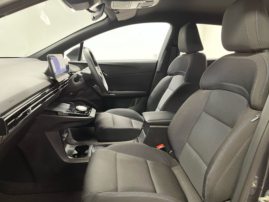 2023 MG 4 - image 17