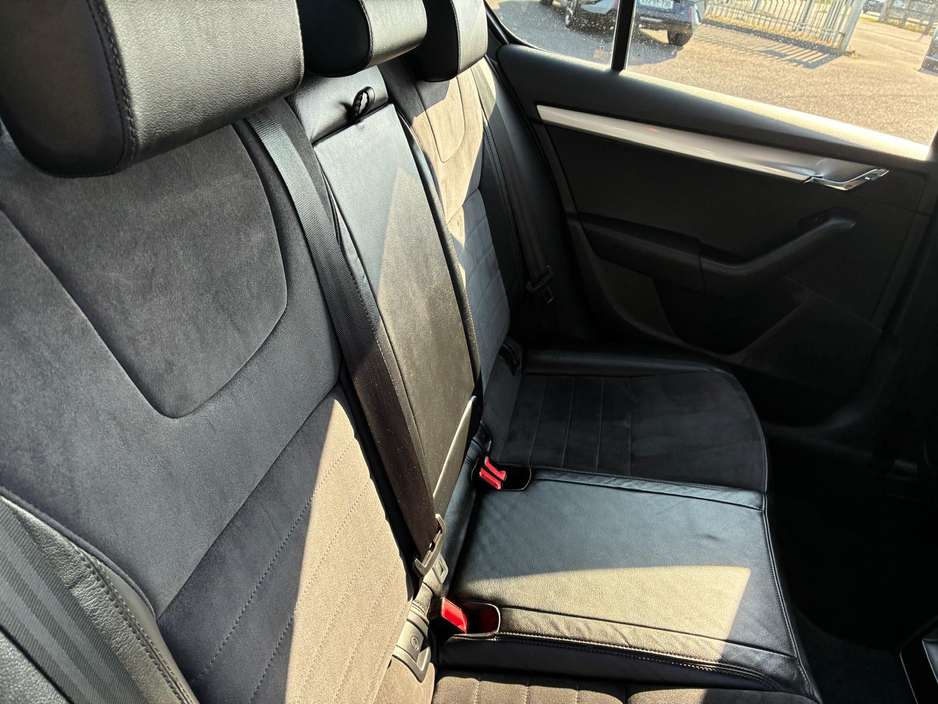 2016 Skoda Octavia - image 4