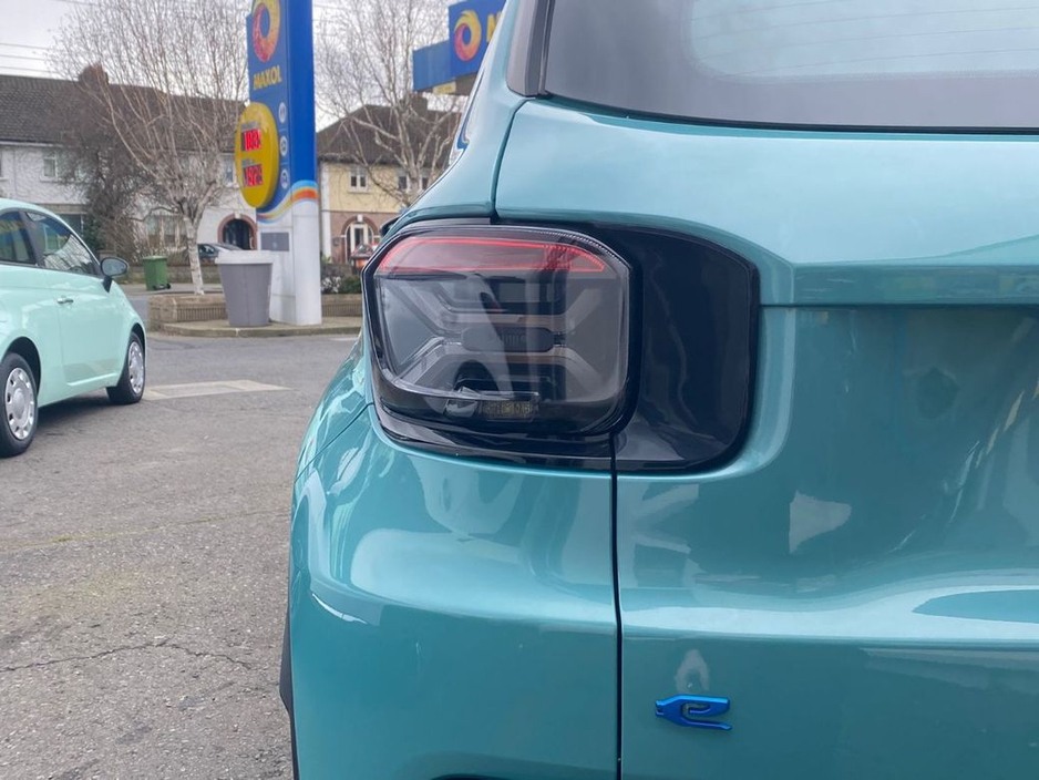 2025 Jeep Avenger - image 34