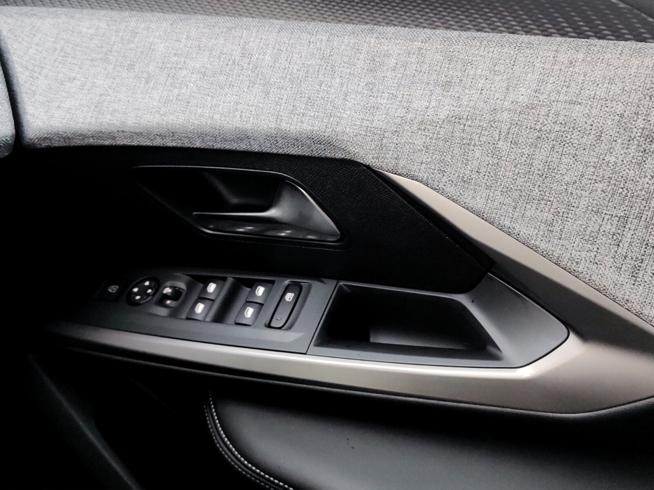 2025 Peugeot 3008 1.2 MHEV PureTech 136bhp eDCS6 Allure €40,950