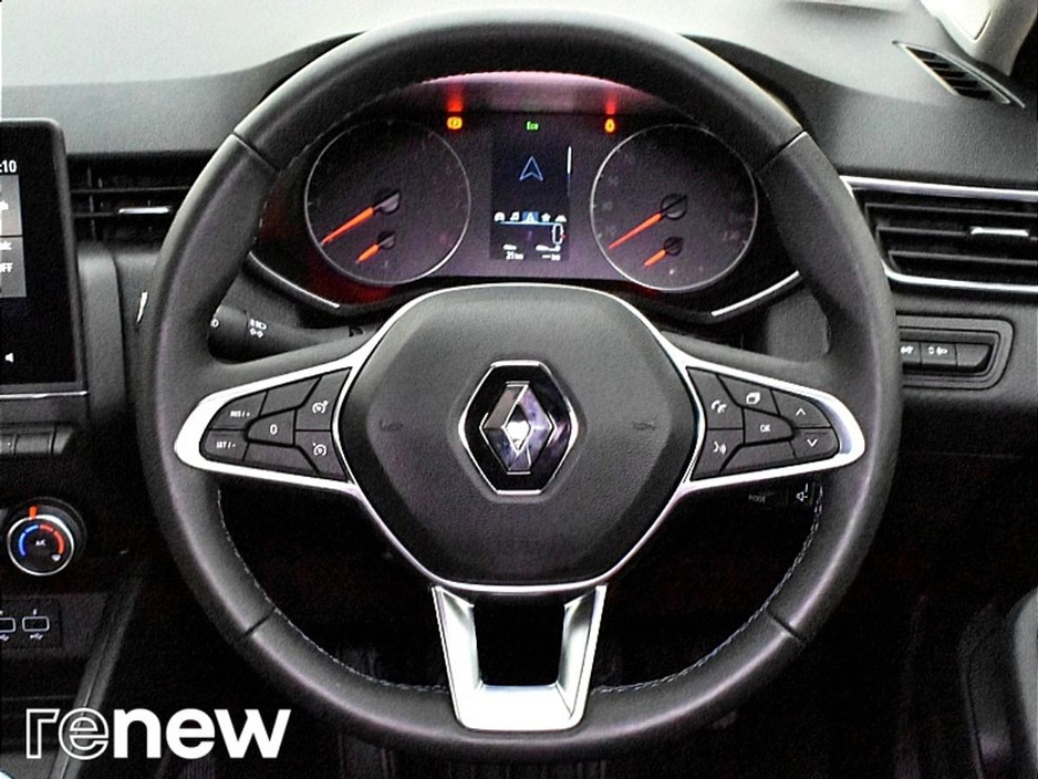 2021 Renault Clio - image 13